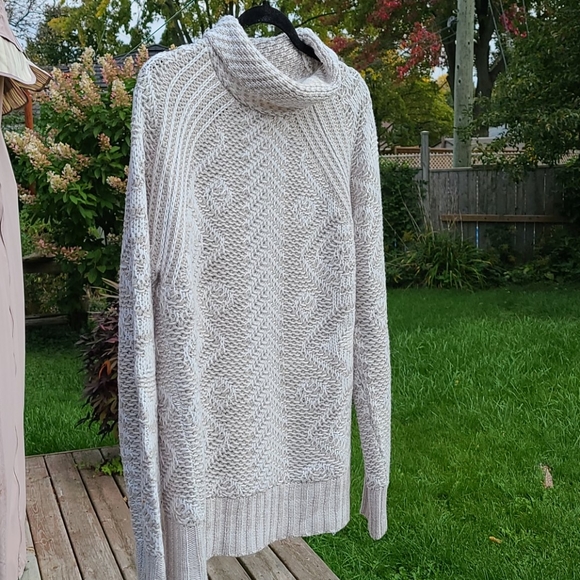 RD Style Sweaters - Soft, chunky gray & white sweater - Sz XL